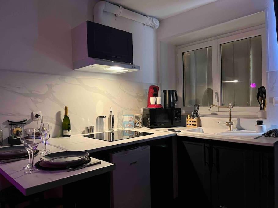 Red Love-Room / Balneo & Plus ! Souppes-sur-Loing Εξωτερικό φωτογραφία
