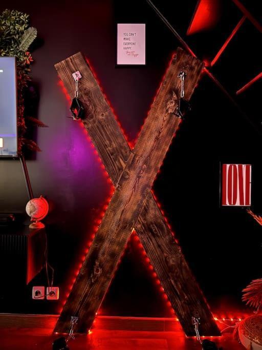 Red Love-Room / Balneo & Plus ! Souppes-sur-Loing Εξωτερικό φωτογραφία